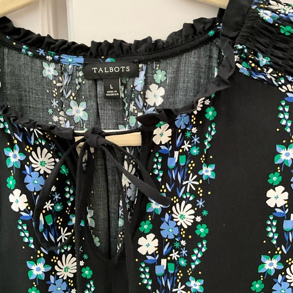 Talbots Tie Neck Smocked Floral Black Popover Top Size-Large - Picture 4 of 7